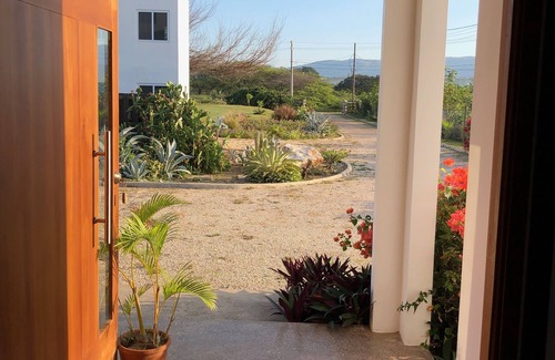 Treasure Beach Villa | Turtles Nest, villa de lujo frente al mar con piscina privada y chef personal.