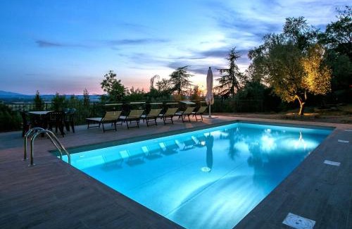 Montecchio Villa | Tuscan Castle View Grand Villa