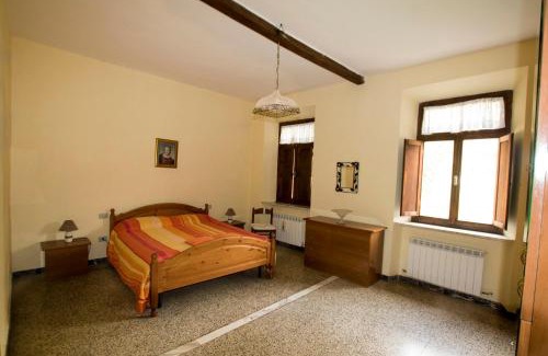 Massa Marittima Apartamento | Tuscan Rustic Apartment
