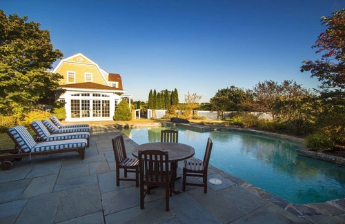 Cutchogue Casa | Tuscany in the North Fork - Spectacular Villa in the Midst of a Vineyard