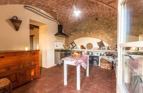 Volterra Villa | Luxury 9 bed Tuscany villa with pool and spa
