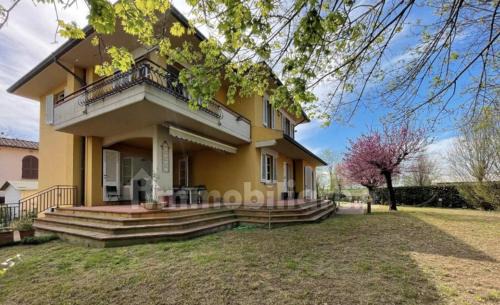 Limite Sull'Arno Casa | Tuscany Villa on the River