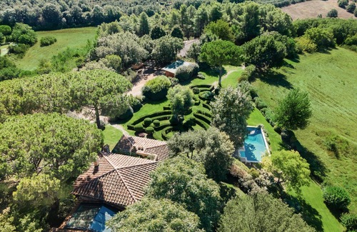 Pescia Fiorentina Villa | Gran villa con piscina y parque privado, cerca del mar