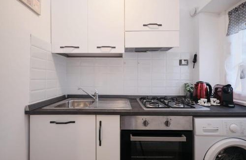 Cinecitta Apartamento | Tuscolana White Apartment