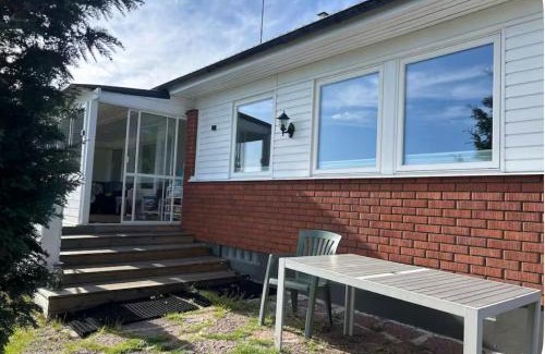 Kalmar Casa | Två sovrum fyra sängar Koppla av med hela familjen i detta fridfulla boende