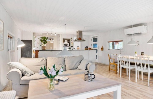 Skram Casa | TV1557 Ålbæk - Apollonvej 1