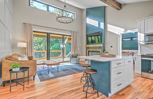 Johnson City Cabaña | Tway Bird Cottage on The Watauga River