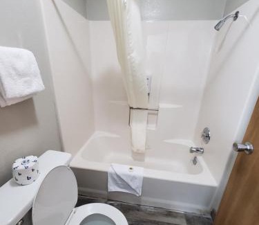 Branson Hotel | Twelve Oaks Inn