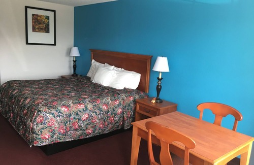 Branson Hotel | Twelve Oaks Inn