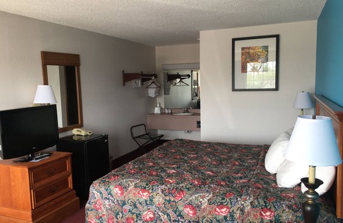 Branson Hotel | Twelve Oaks Inn