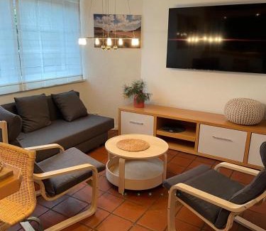 Kaltenweide Casa | Twenge Retreat - Haus Nähe Stadt und Flughafen mit Garten, 3 Zimmer, TV, Küche, Bad und Netflix