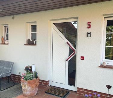 Kaltenweide Casa | Twenge Retreat - Haus Nähe Stadt und Flughafen mit Garten, 3 Zimmer, TV, Küche, Bad und Netflix