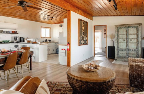 Wonder Valley Casa | Twentynine Palms Desert Oasis w/ Pool & Hot Tub!