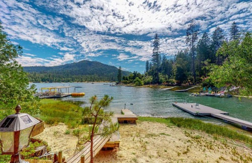 Bass Lake Casa | Twets Lakefront