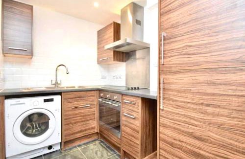 St. Margarets and North Twickenham Apartamento | Twickenham studio private apartment
