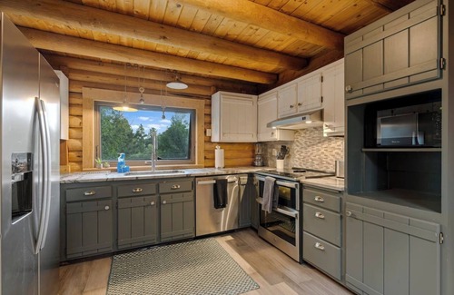 Woodmoor Cabina | Twiggy Pines Magical Modern Cabin Get-Away