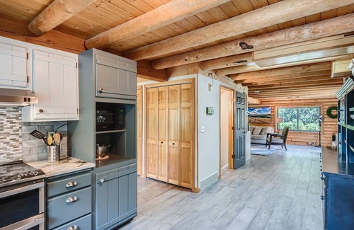 Woodmoor Cabina | Twiggy Pines Magical Modern Cabin Get-Away