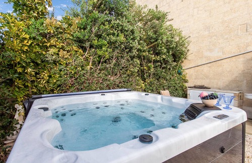 Ta' Għammar Casa | Twilight Gozitan Farmhouse With Pool, L-Għasri Gozo, Malta