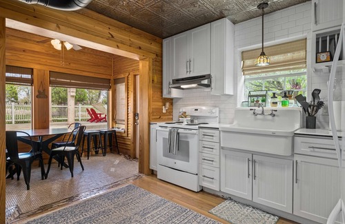 Fredericksburg Casa | Twilight Ranch- 6 acre ranch w/2tiny homes & cabin