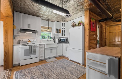 Fredericksburg Casa | Twilight Ranch- 6 acre ranch w/2tiny homes & cabin