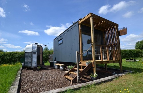 Hethersett Otro | Twin Barn Shepherd’s Huts