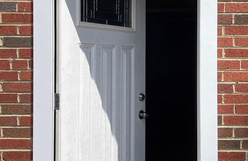 Silver Spring Casa | TWIN BED - PILLOW - SHOWER - FRIDGE - MW - 62.