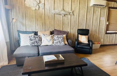 Groveoak Casa | Twin Cabin Pet Friendly Fenced Lake Guntersville