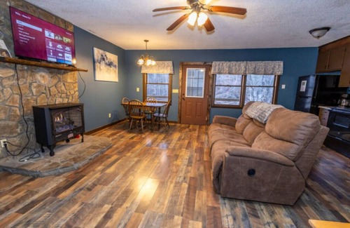 Springmaid Mountain Cabina | Twin Falls Cabin Bottom Duplex
