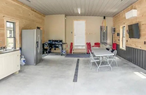 Sylvan Beach Casa | Twin Getaway Cottages - The Pair