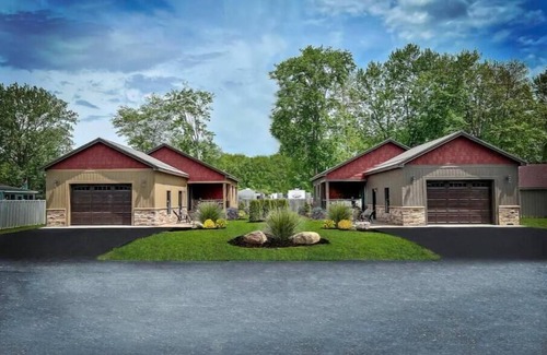 Sylvan Beach Casa | Twin Getaway Cottages - The Pair