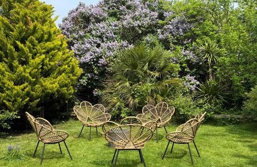 Alexandra Casa | Twin home with free parkings, Surbiton, Kingston upon Thames, Surrey, Greater London, UK!