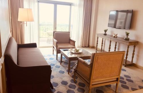 Tagaytay Hotel | Twin Lakes Hotel near Tagaytay