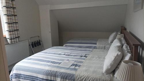 Seven Houses Cross Roads Cama Y Desayuno | Twin Oaks Bed & Breakfast