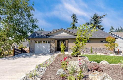 Langley Casa | Twin Oaks Retreat by AvantStay Mins to Freeland