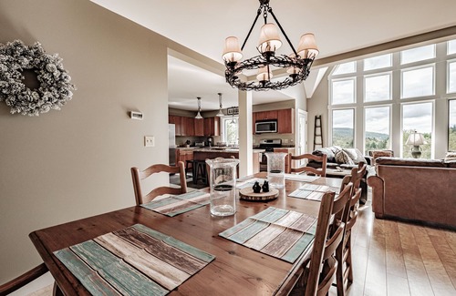 Sunday River Area Casa | Twin Peaks - Combined two unit mirrored duplex; sleeps 20, two hot tubs, two theater rooms