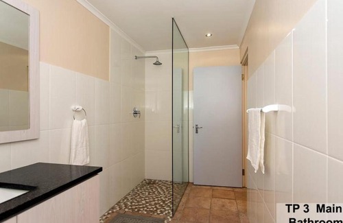 Van Dyks Bay Casa | TWIN PIGG Coast House