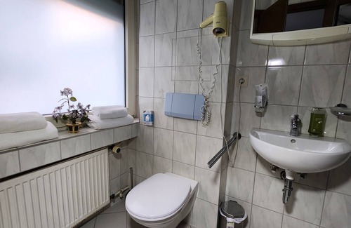 Rastatt Hotel | Doble con dos camas-Económico-Baño Privado