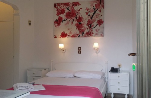 Agia Marina Cama Y Desayuno | Habitación Doble frente a la playa de Agia Marina