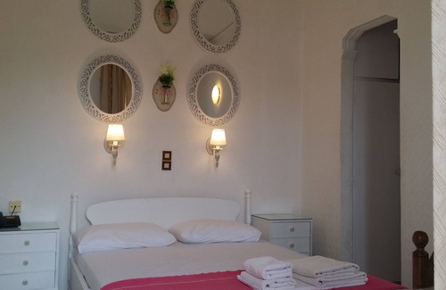Agia Marina Cama Y Desayuno | Habitación Doble frente a la playa de Agia Marina