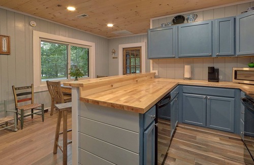 Pittman Center Cabaña | Twin Trees: Charming Family Getaway in the Smokies