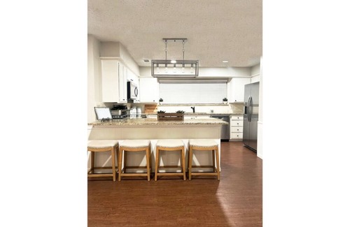 North Arlington Casa | Twin Trees is minutes from Cowboys stadium!