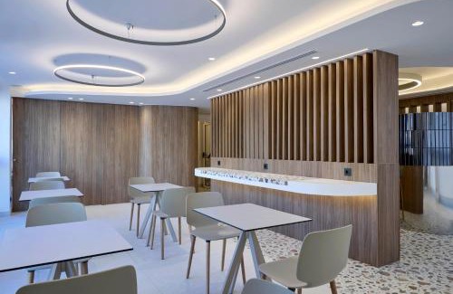 Piraeus Hotel | Twinn Downtown Piraeus, Santikos Collection