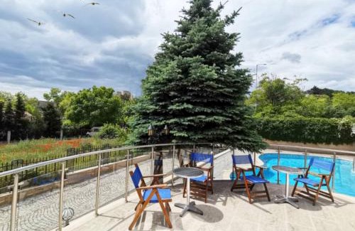 Saints Constantine and Helena Apartamento | Twins Palace ApartHotel