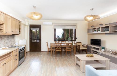 Kalyves Polygyrou Apartamento | TwinStars apartment with courtyard and view