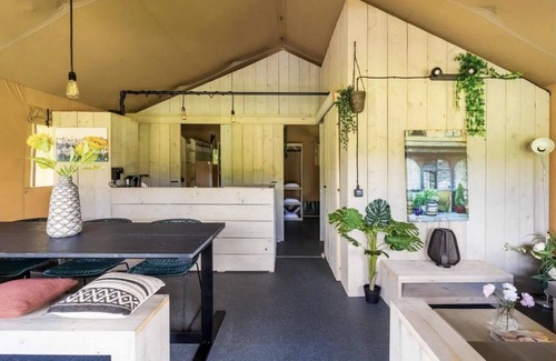 Zeewolde Casa | Two 6-person glamping lodges