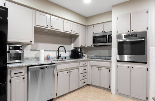 North Richland Hills Casa | Two Adjacent Houses with a Private Pool