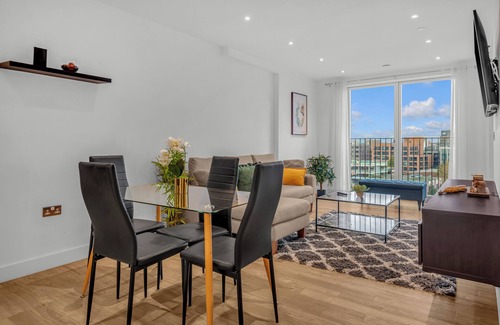 Springfield Apartamento | Two Bed Apartment near Rookwood Way by MySquare
