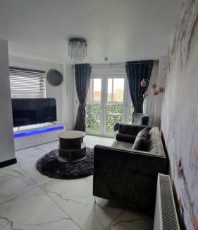 Slough Apartamento | Two bed apartment with balcony Slough,Windsor,Legoland