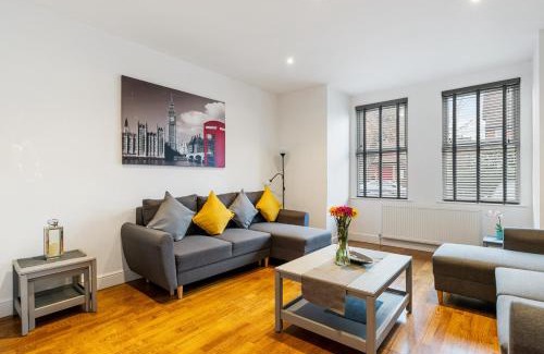 Bush Hill Park Apartamento | Two Bed Flat in Bush Hill Park