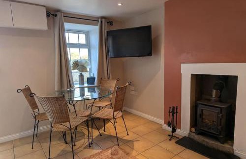 Dunseverick Casa | Two bed home 6 minutes from The Giants Causeway!